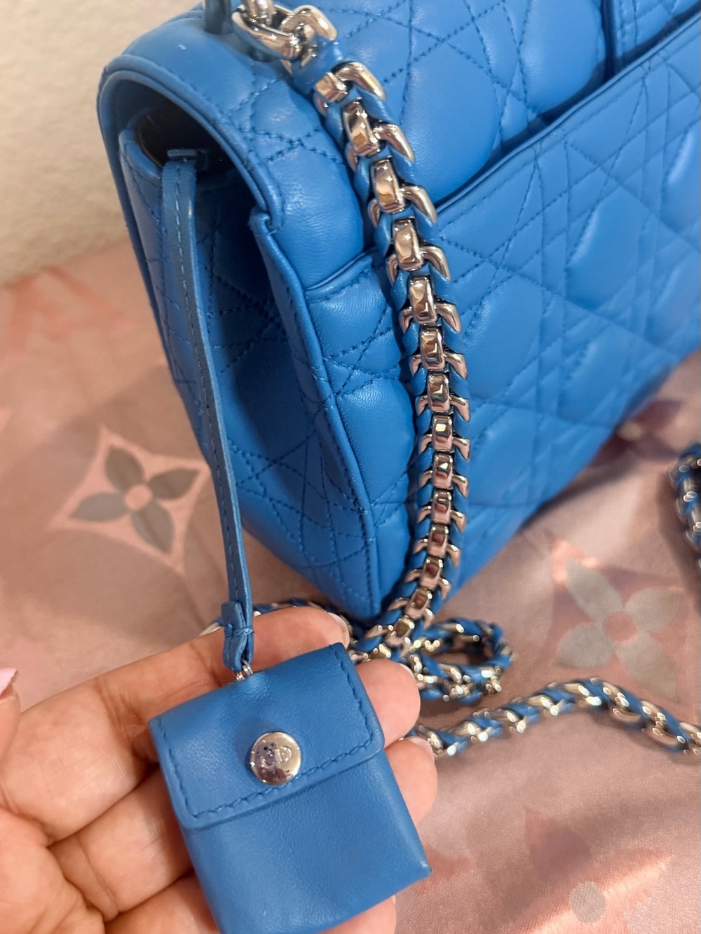 Dior Royal Blue Quilted Leather Shoulder Bag - Picture 4 of 7
